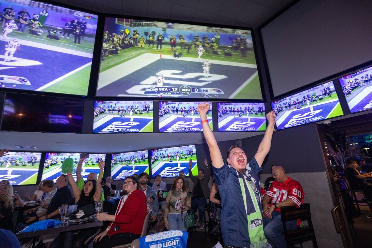 bloomberg.com - Matt Levine - Predicting the Big Game