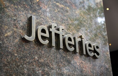 Jefferies Vows Immediate All-Cash Bonuses as Bigger Banks Defer