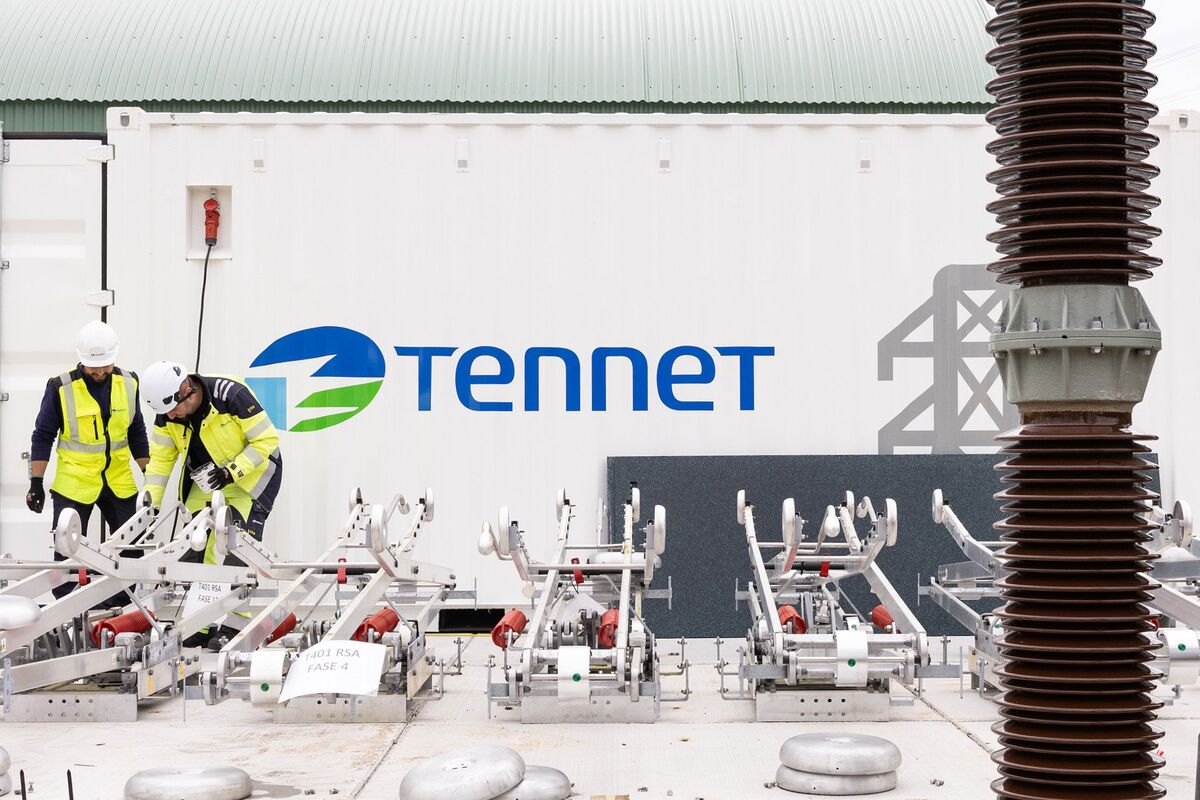 assets.bwbx.io image