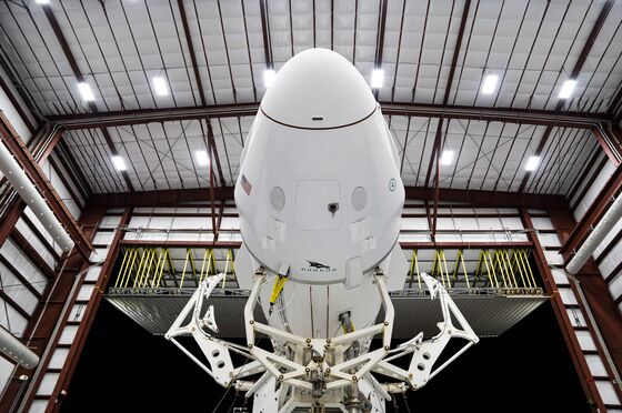 SpaceX Vision for New Era of Travel Starts With a Trip for Four