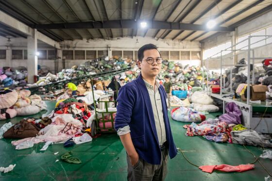 China’s Next Problem Is Recycling 26 Million Tons of Discarded Clothes