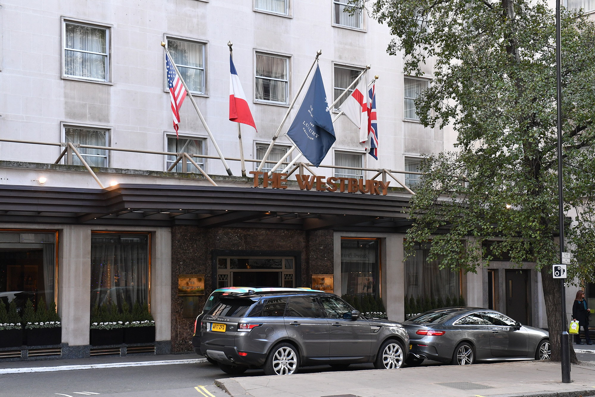 London Hotel Owner Defies Virus Panic, Plans 1.3 Billion Sale Bloomberg