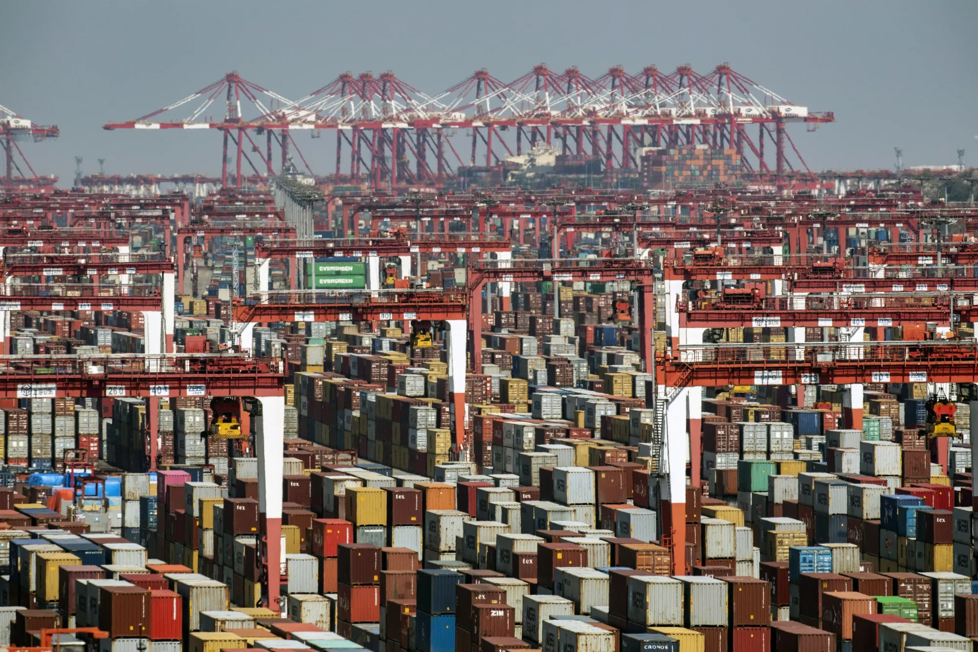 One Stuck Box of Fertilizer Shows the Global Supply Chain Crisis