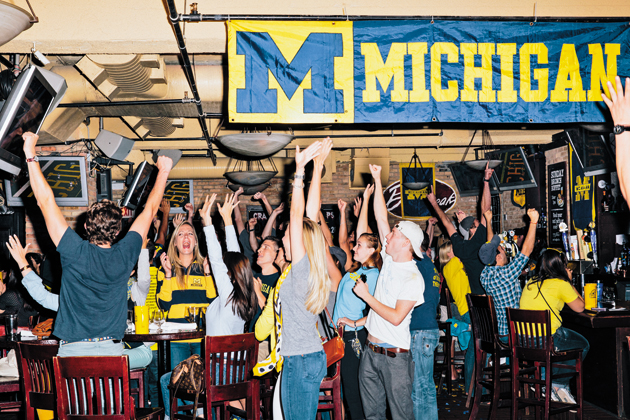 Chicago Bears Viewing Parties in Chicago at Mac's Wood Grilled