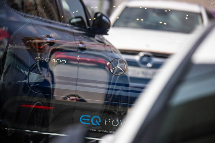 Mercedes Automobile Showroom