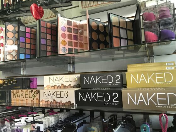 Some Wish Customers Say Cheap Makeup Gave Them Pink Eye and Other Ailments