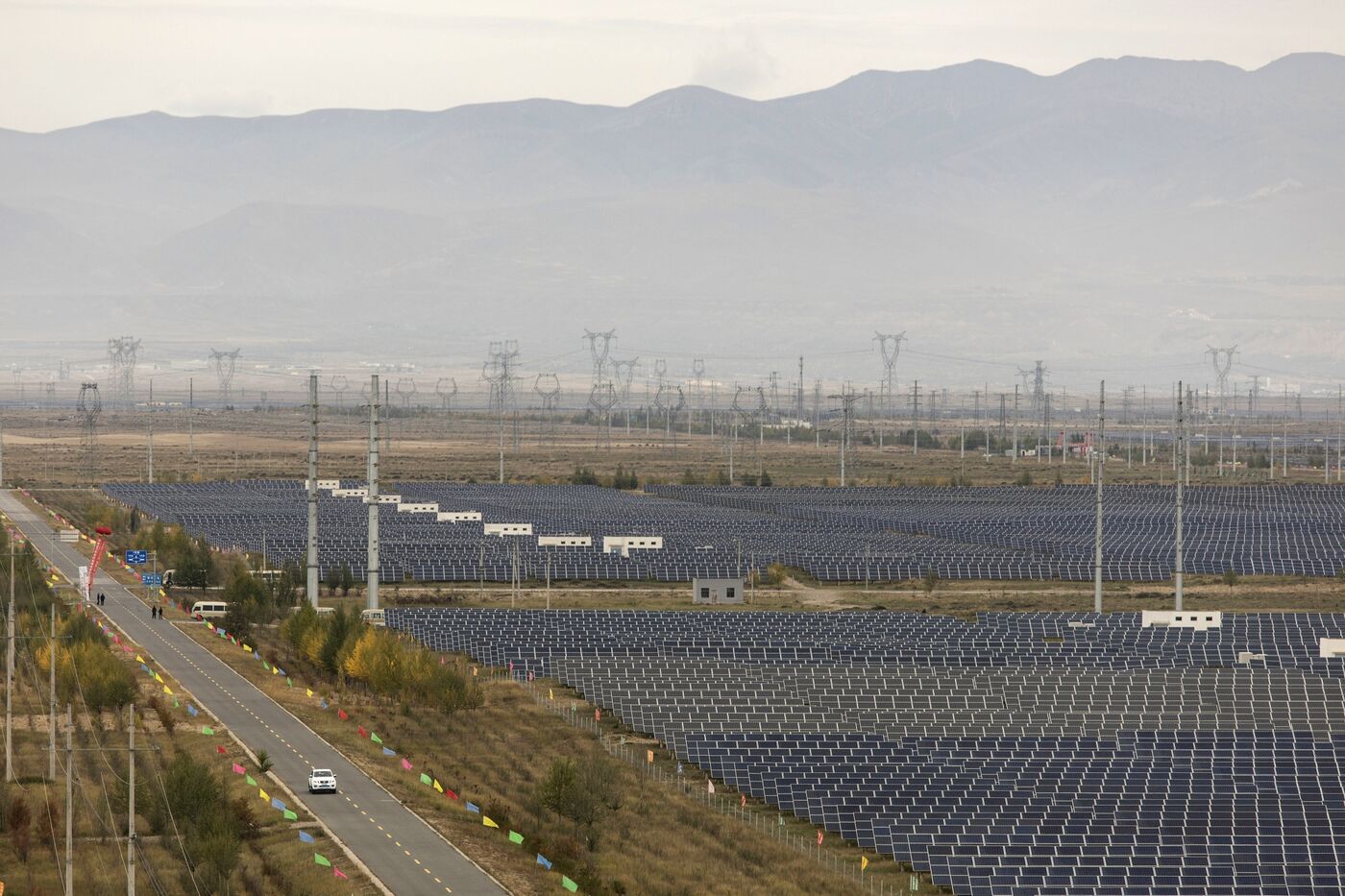se relaciona con el plan de $ 300 mil millones para llevar energía verde a las megaciudades de China
