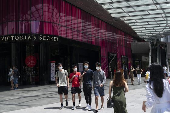 Decline of Singapore’s Famed Shopping Strip Shows City’s Pain