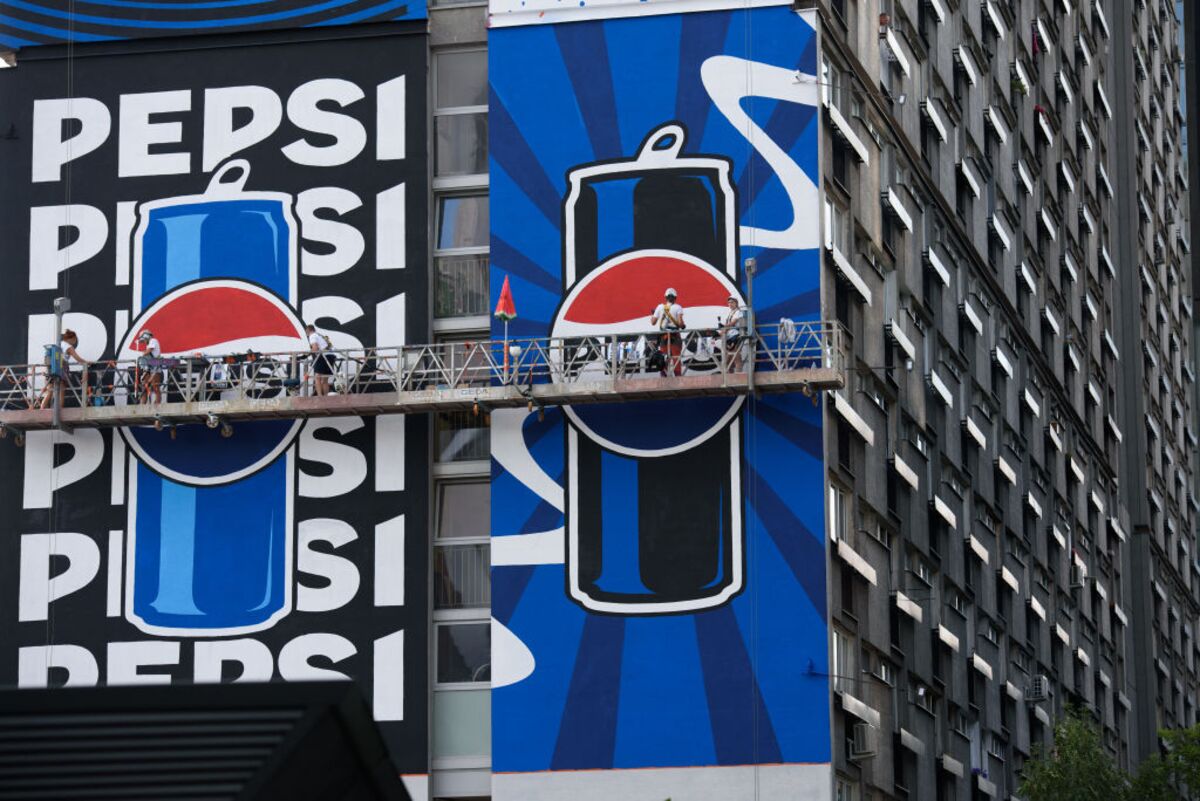 Elliott’s Inner Rottweiler Needs to Bite Pepsi