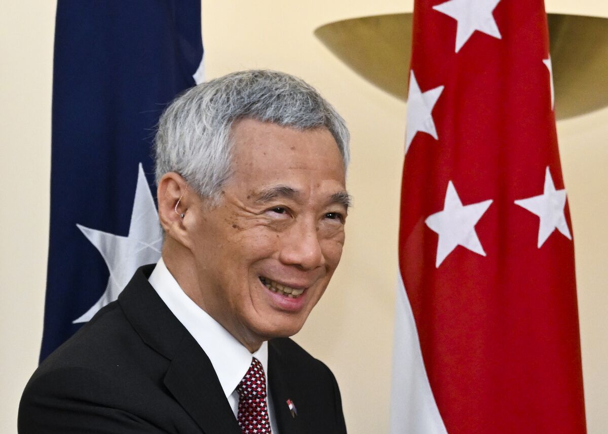 featured image thumbnail for post Singapores GIC to Keep Investing in US, Lee Hsien Loong Says