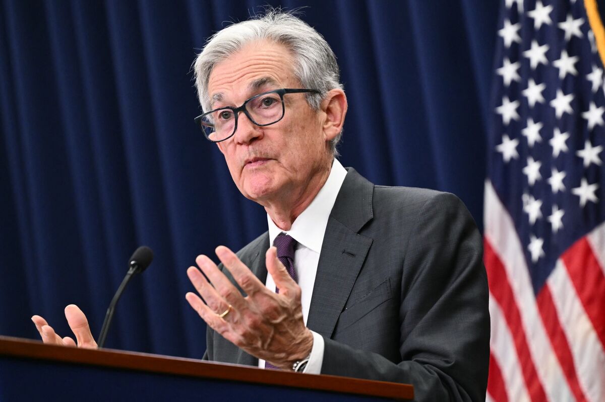 Powell’s Global Peers to Cheer for Fed in Rebuke to Trump