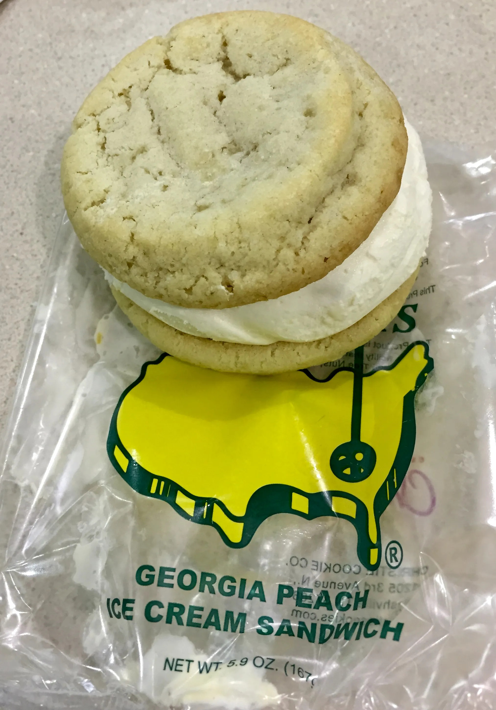 The Georgia Peach Ice Cream Sandwich, a creation of the Christie Cookie Co. in Nashville, Tennessee, is only sold at the Augusta National Golf Club during the annual Masters Tournament. Photographer: Michael Buteau/Bloomberg
