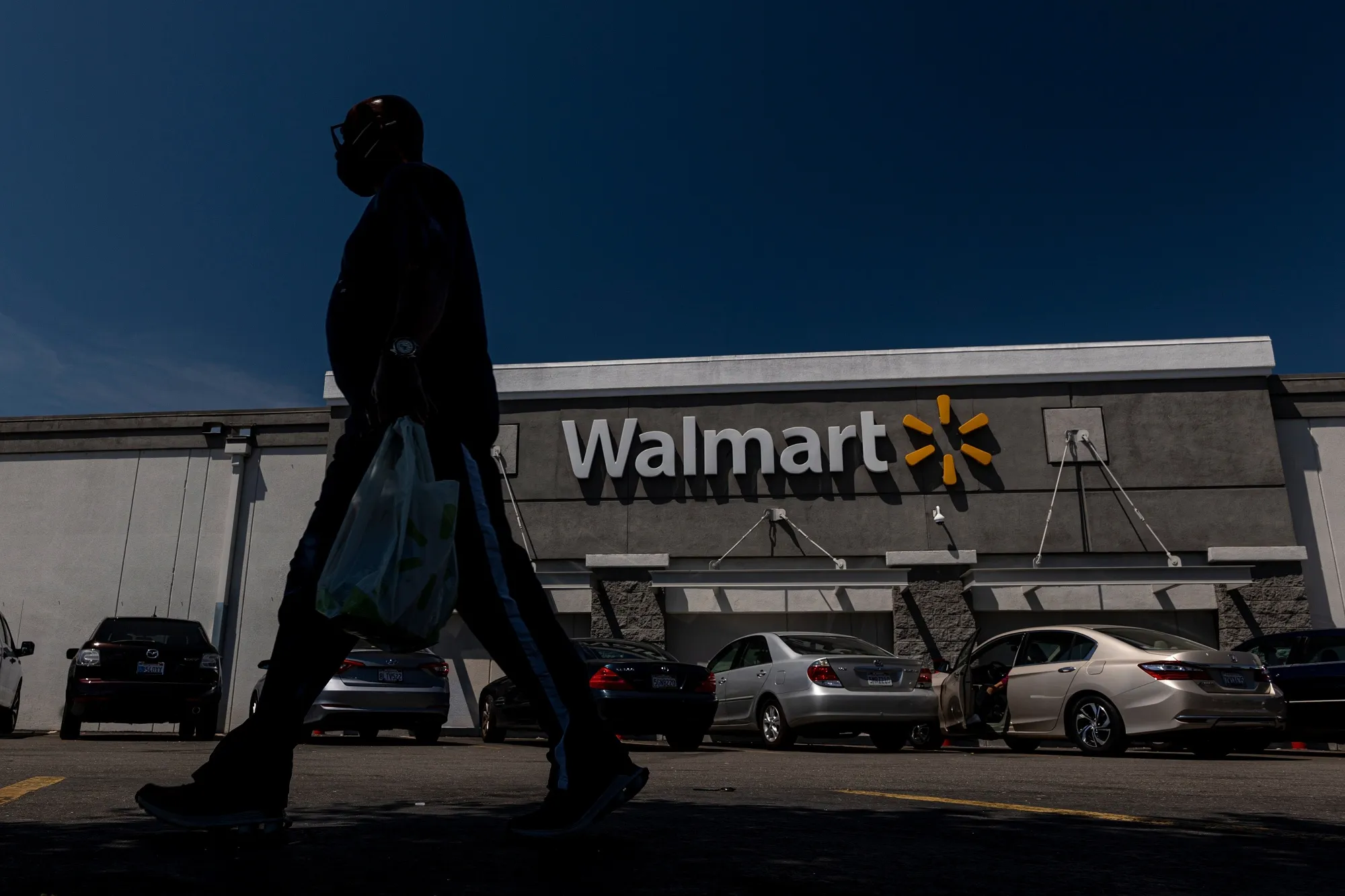 A Walmart Store Ahead Of Earnings Figures