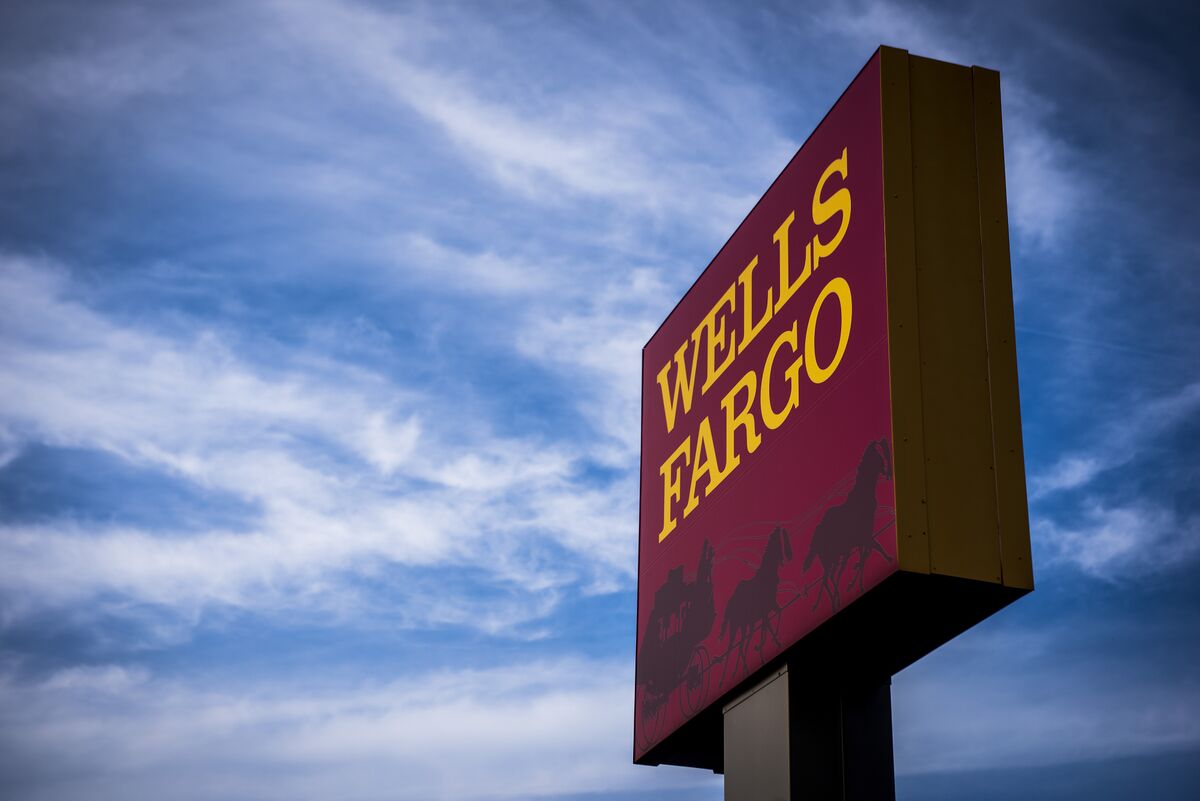 JPMorgan (JPM) Tops Wells Fargo (WFC) in Mortgage Lending
