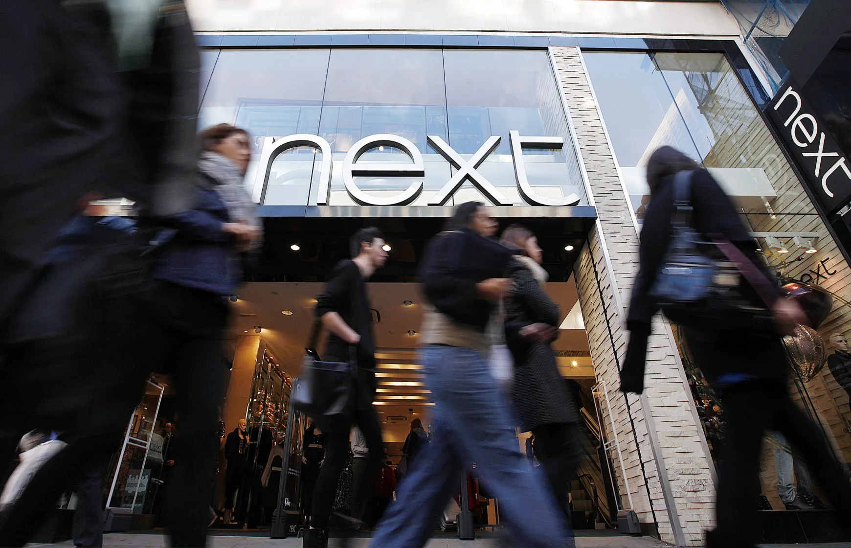 Next Shares Fall on Store Weakness Despite Web Growth, Guidance - Bloomberg