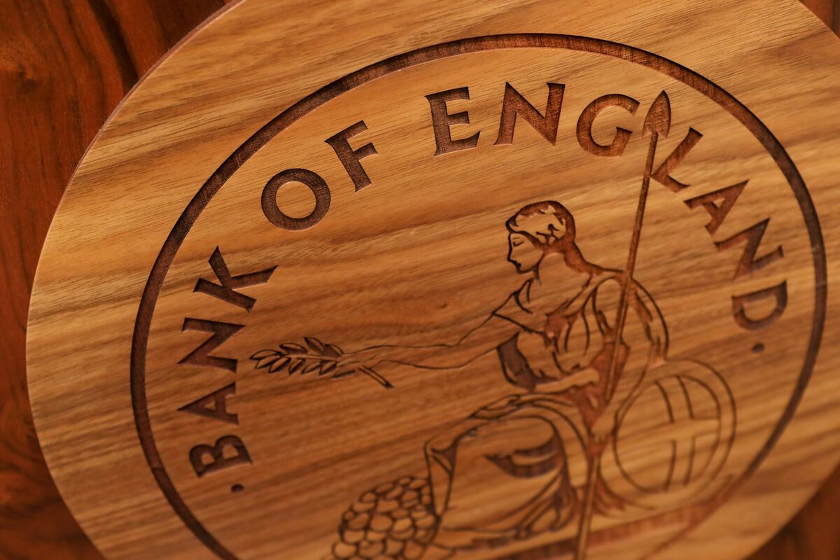 BoE muốn các ngân hàng loại bỏ các bộ đệm vốn bổ sung để thúc đẩy tăng trưởng