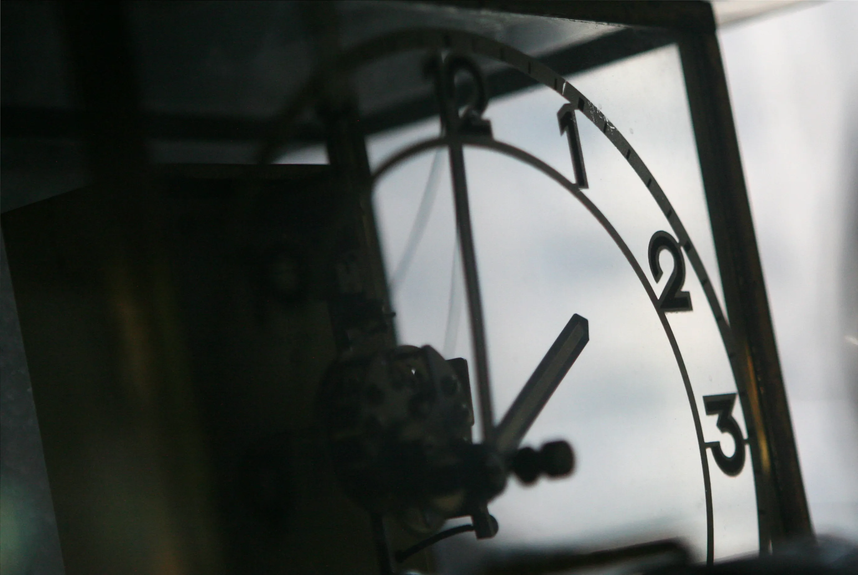 The idea of daylight saving is often credited to&nbsp;Ben Franklin, who thought an extra hour of sunlight could save on candles.