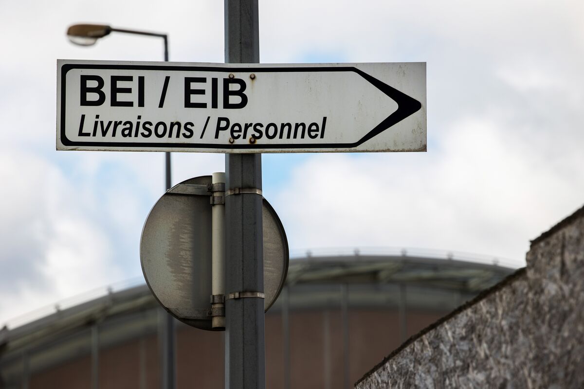 France to Announce EIB Decision on Friday, Le Maire Says - Bloomberg