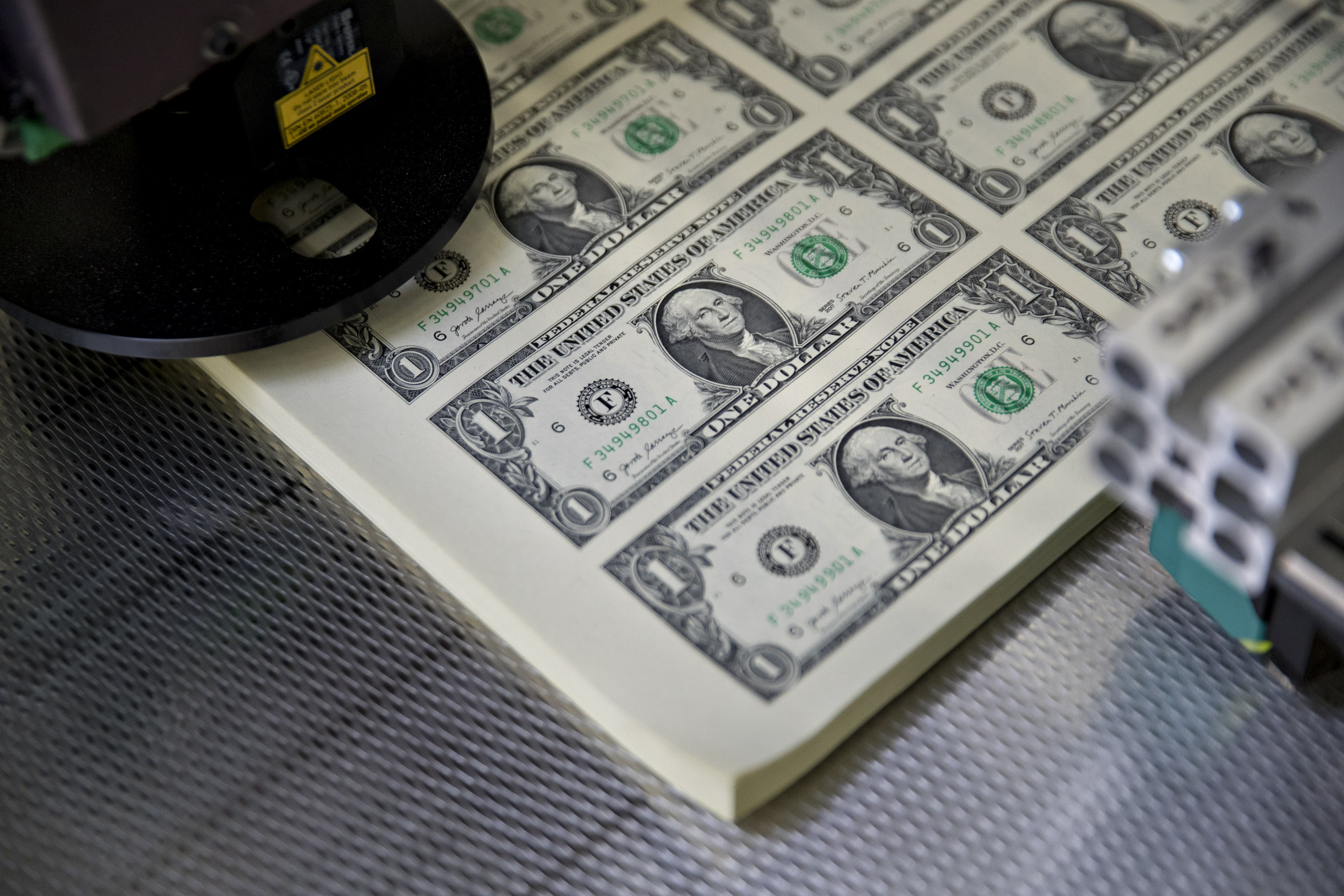 Dollar Loses to Euro as Payment Currency for First Time in Years - Bloomberg