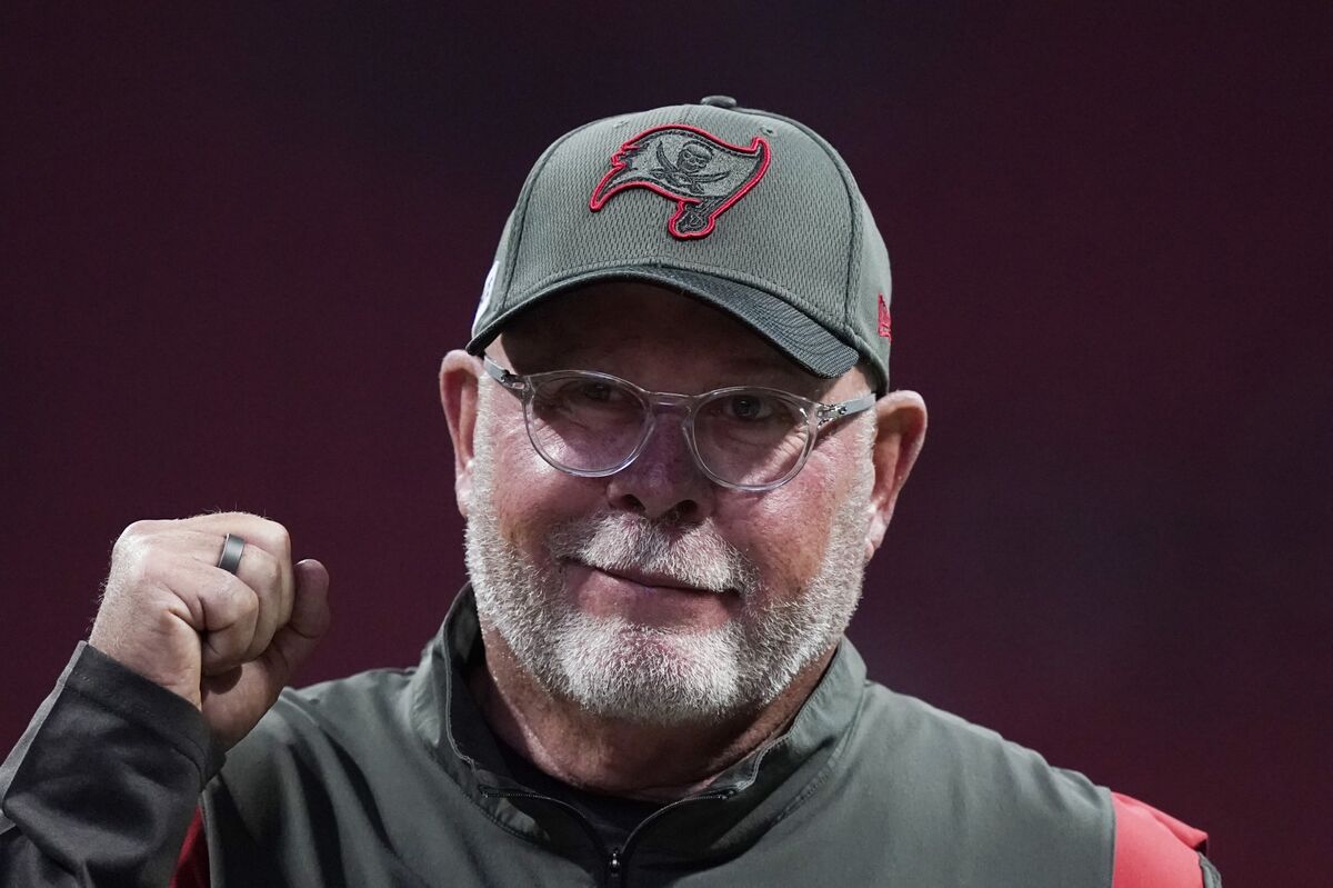 Arians Retires as Bucs' Coach, Bowles Promoted to Top Spot - Bloomberg