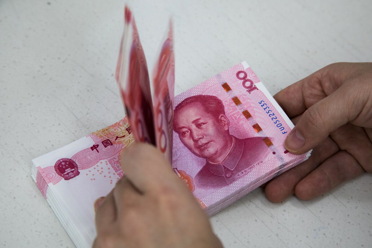 China’s Yuan Rebounds After Nearing Weakest Level in a Decade - Bloomberg