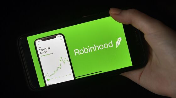Robinhood Falls in Debut as Retail Investors Keep Distance
