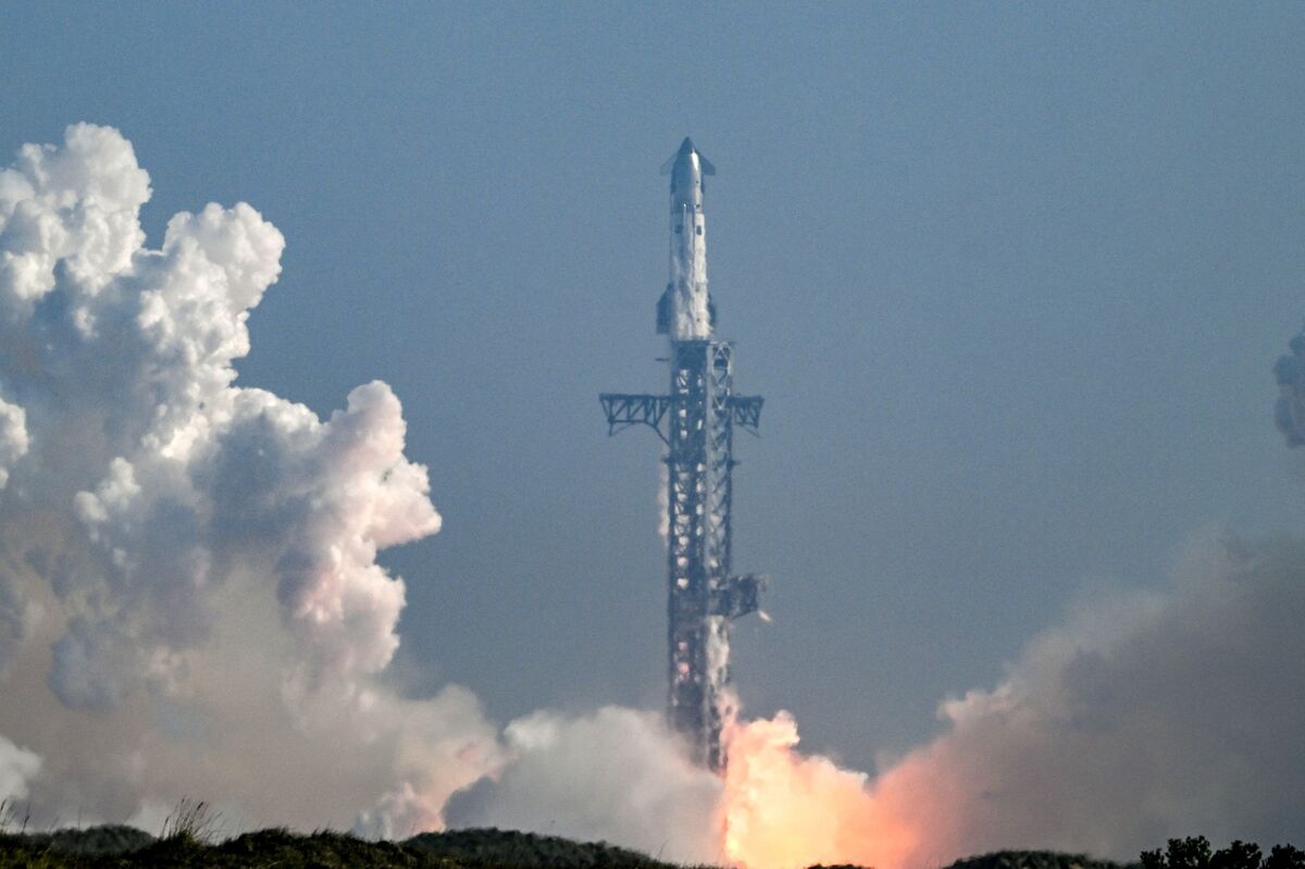 Goldman Erects Lobby Rockets as Morgan Stanley IPO Rivalry Heats Up