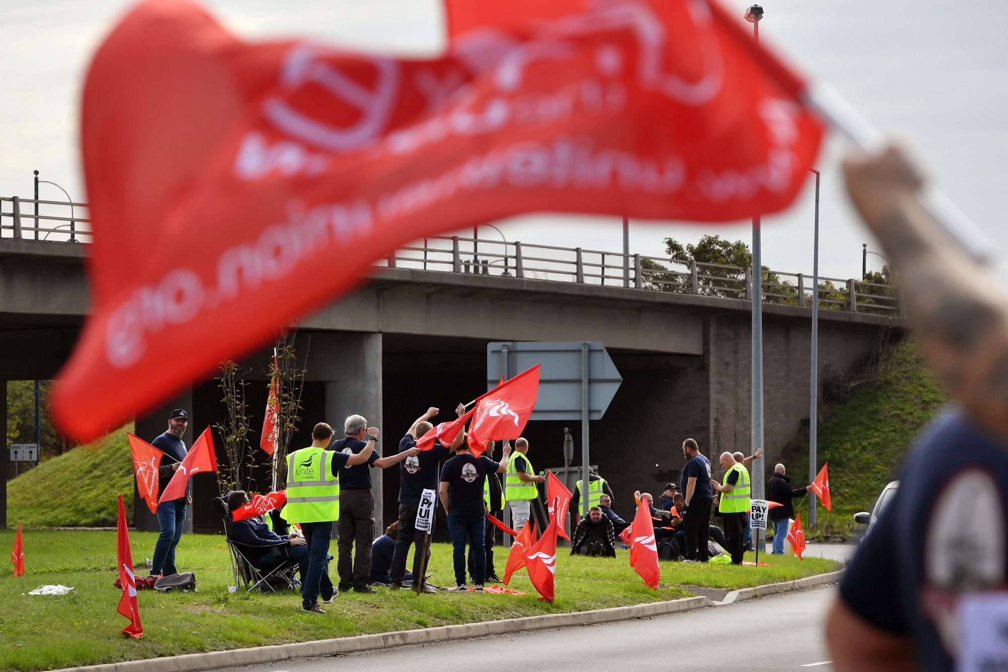 Liverpool Dock Workers Strike To Go Ahead As Pay Dispute Unresolved ...