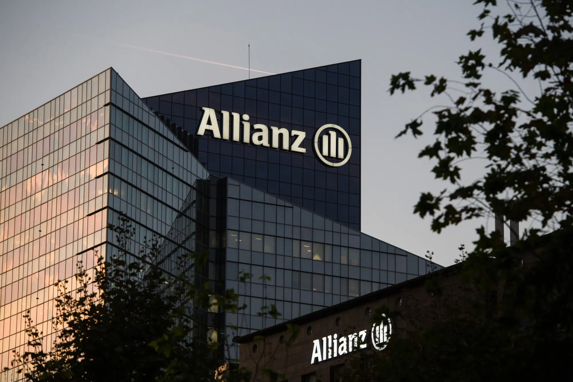 AllianzGI CIO Says EU Should Pressure Trump With Volatility - Bloomberg