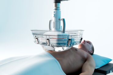 Thiel, Bezos Back Startup Treating Tumors With Sound Waves