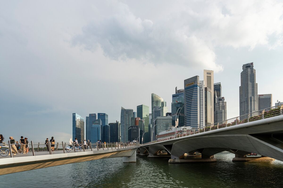 Brookfield Eyes More Singapore Deals From REITs Under Pressure