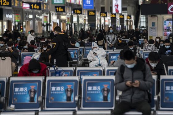 Chinese Ditch Flying (and Blind Dates) in Blow to Airlines