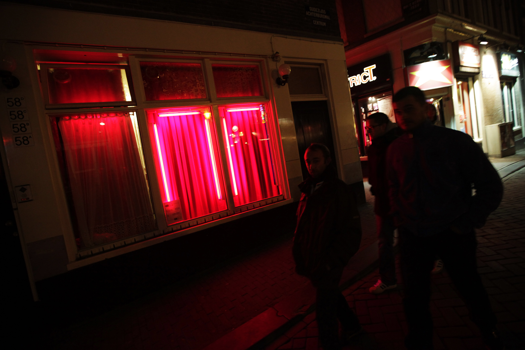 Amsterdam Major Changes to Red Light District - Bloomberg