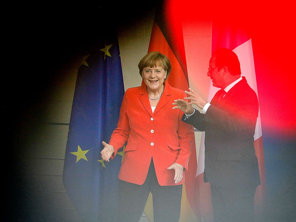Merkel Hollande Tell Greece To Take Route A To Agreement Bloomberg