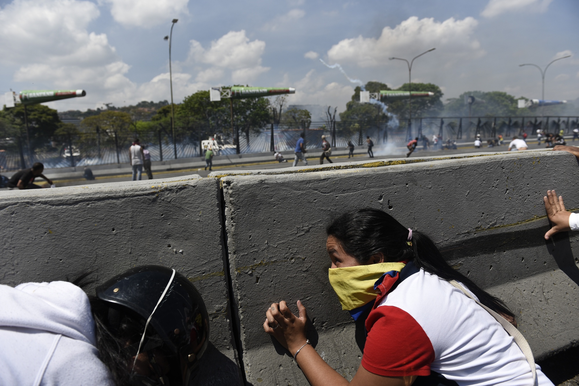 ベネズエラ反政権派グアイド氏の蜂起失敗、マドゥロ大統領が鎮圧