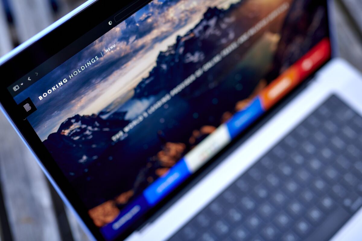 Booking Holdings Gives Lukewarm Forecast, Citing Uncertainty