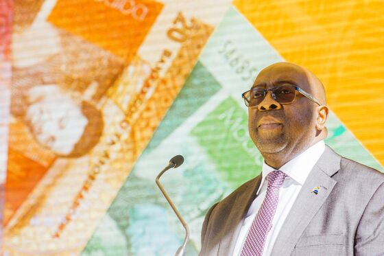 Ramaphosa in a Fix Over South African Finance Chief's Deceit