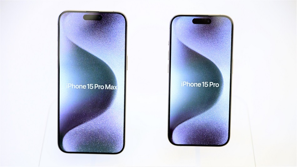 OFF WITE STATUE SUPREME iPhone 15 Pro Max Case Cover