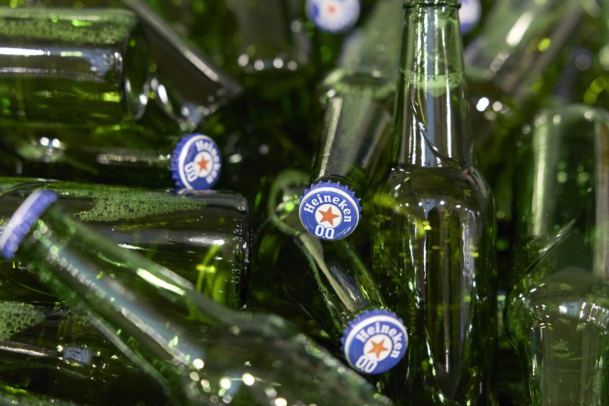 Heineken Beer Sales Fall as Brewer Expects Pressures Ahead Heineken Beer Sales Fall as Brewer Expects Pressures Ahead