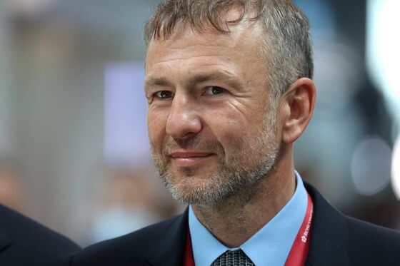 Russian Billionaire Melnichenko’s EuroChem Said to Weigh IPO