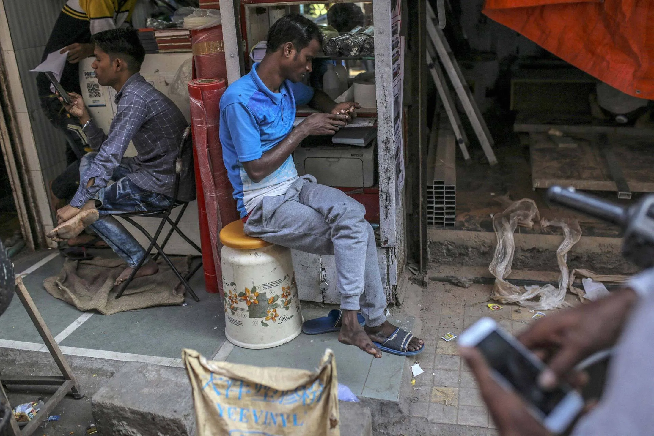 Mobile users in Mumbai.