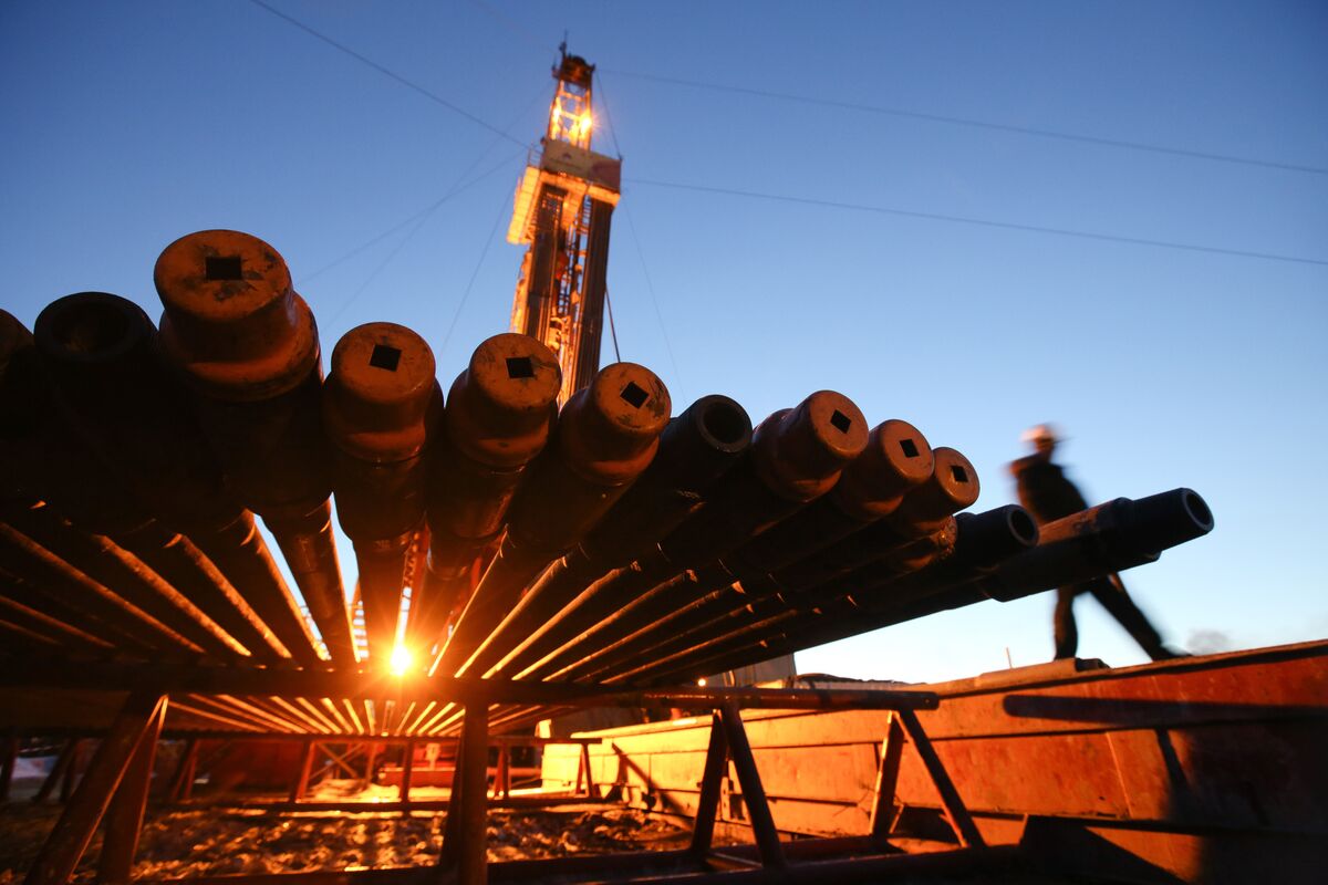 OPEC+ họp để xem xét hạn ngạch trước quyết định về sản lượng tháng 7