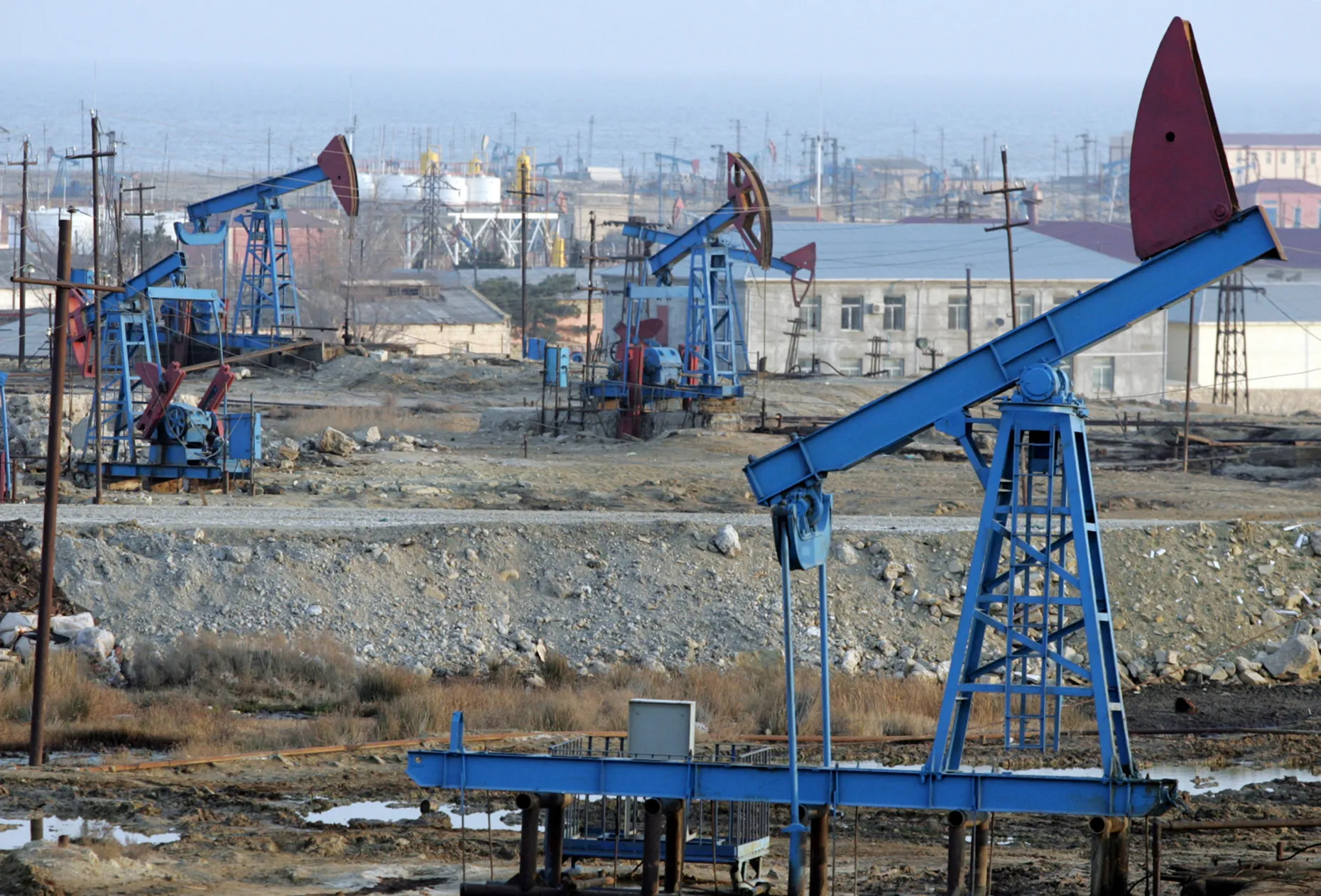 Oil pumps&nbsp;on an oil field near Baku, Azerbaijan.