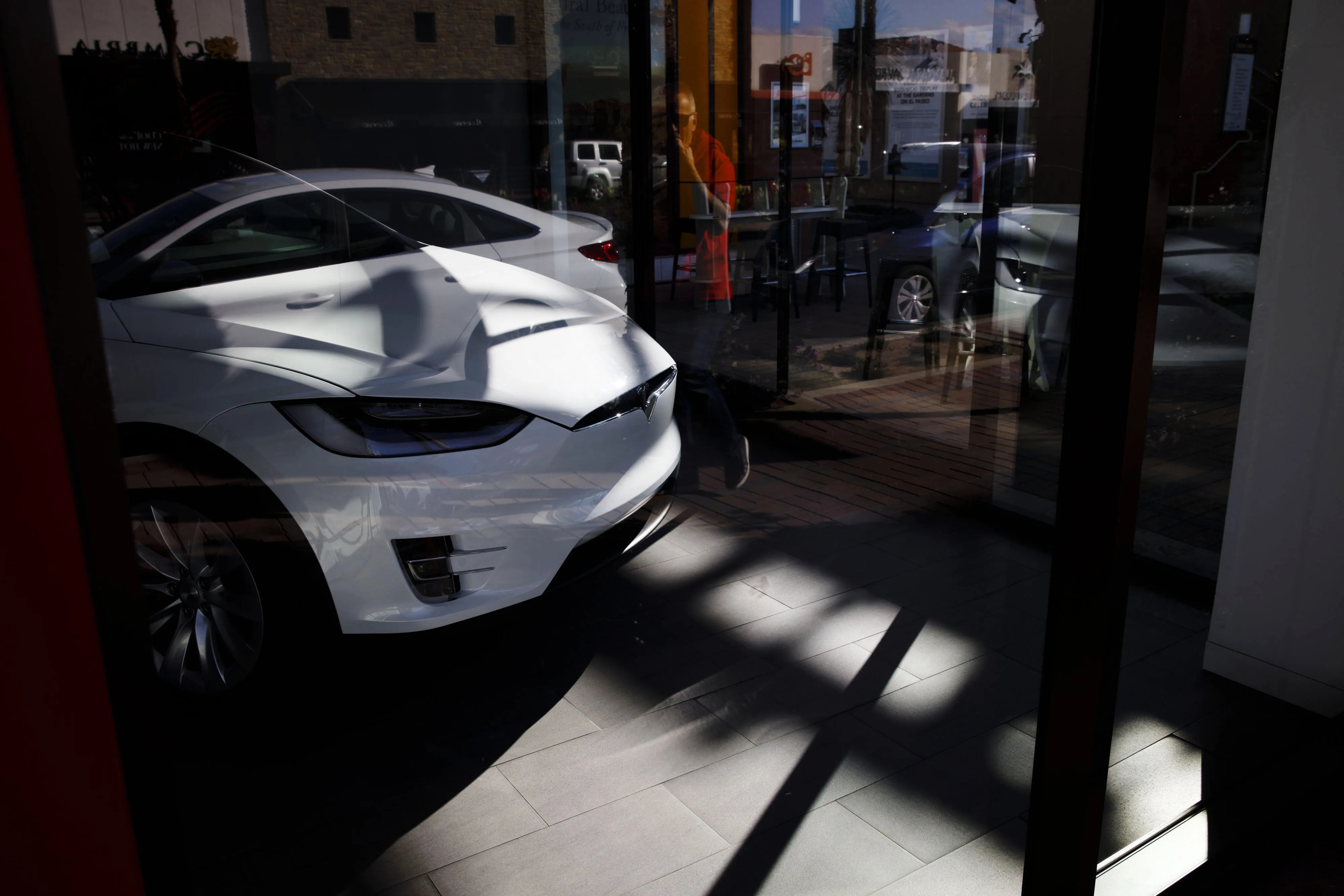 Tesla Inc. Closes Some Stores And Shifts To Online-Only Sales