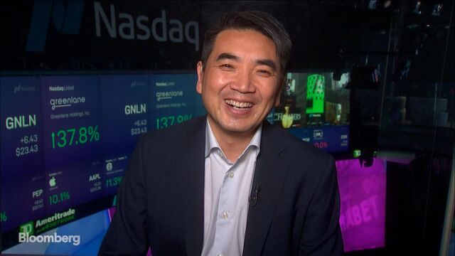 Bloomberg business news