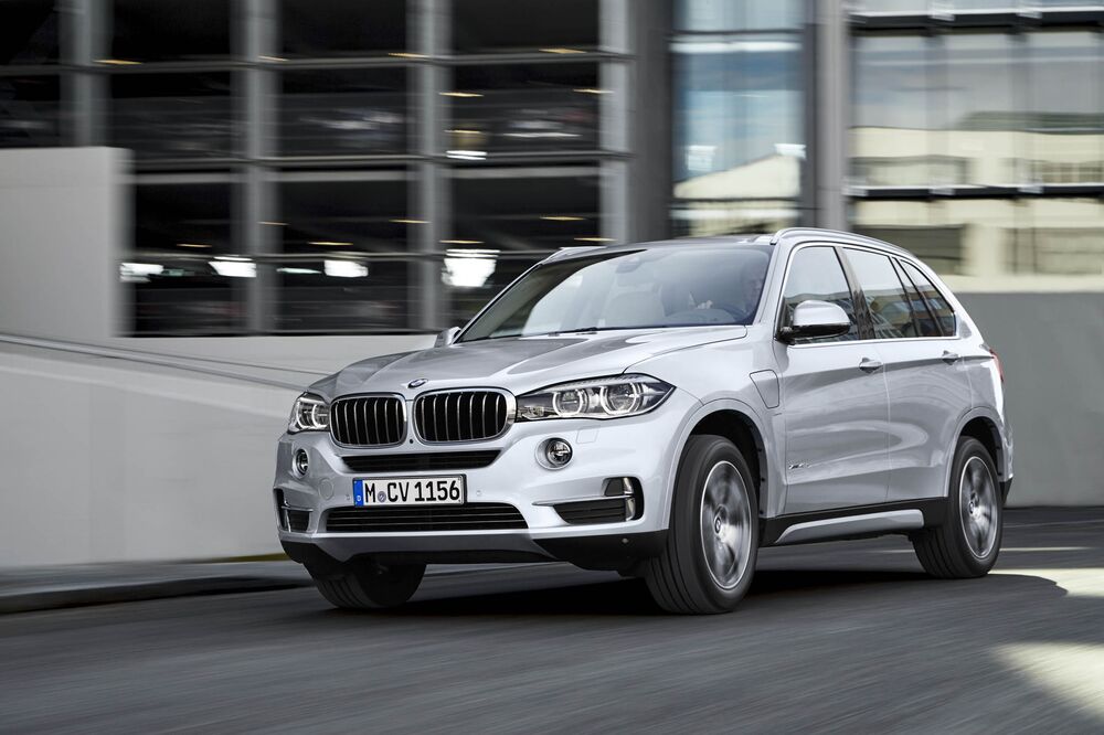 Bmw X5 Xdrive40e Review A Luxury Suv With Conscience Bloomberg Relates To Bmw S Hybrid Suv Has All The You Want Plus A Conscience