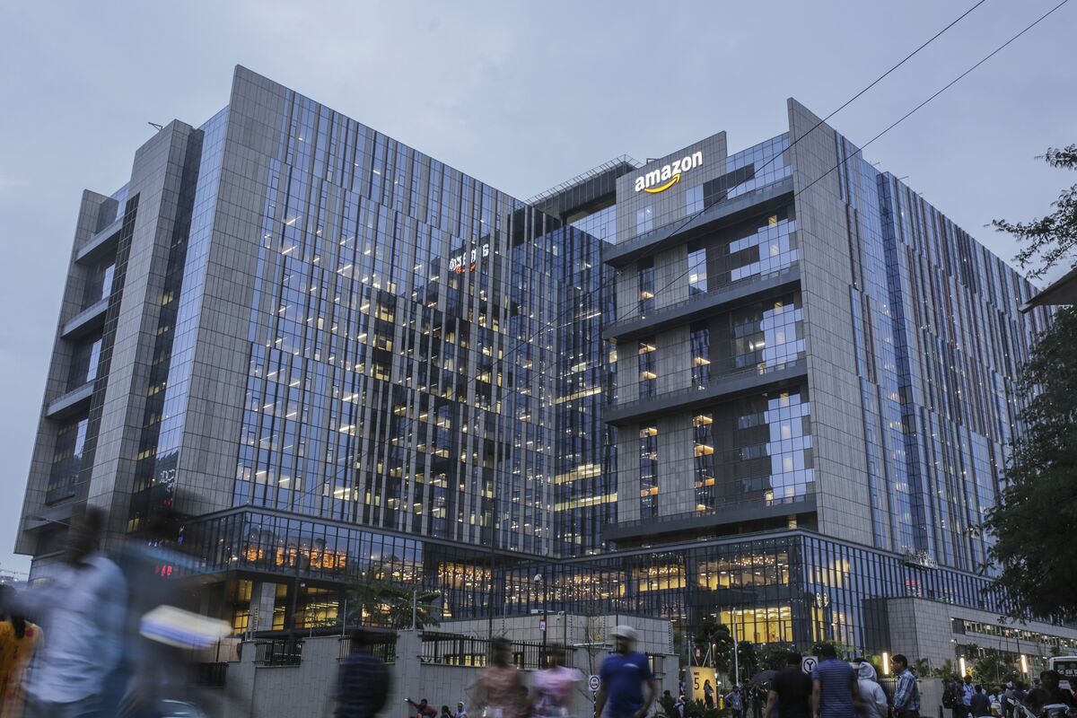 
                            India Draws $52 Billion From Amazon, Microsoft in Tech Expansion