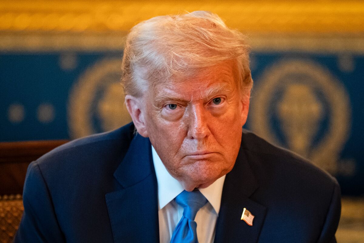Trump Threatens Universal Trade Tariffs