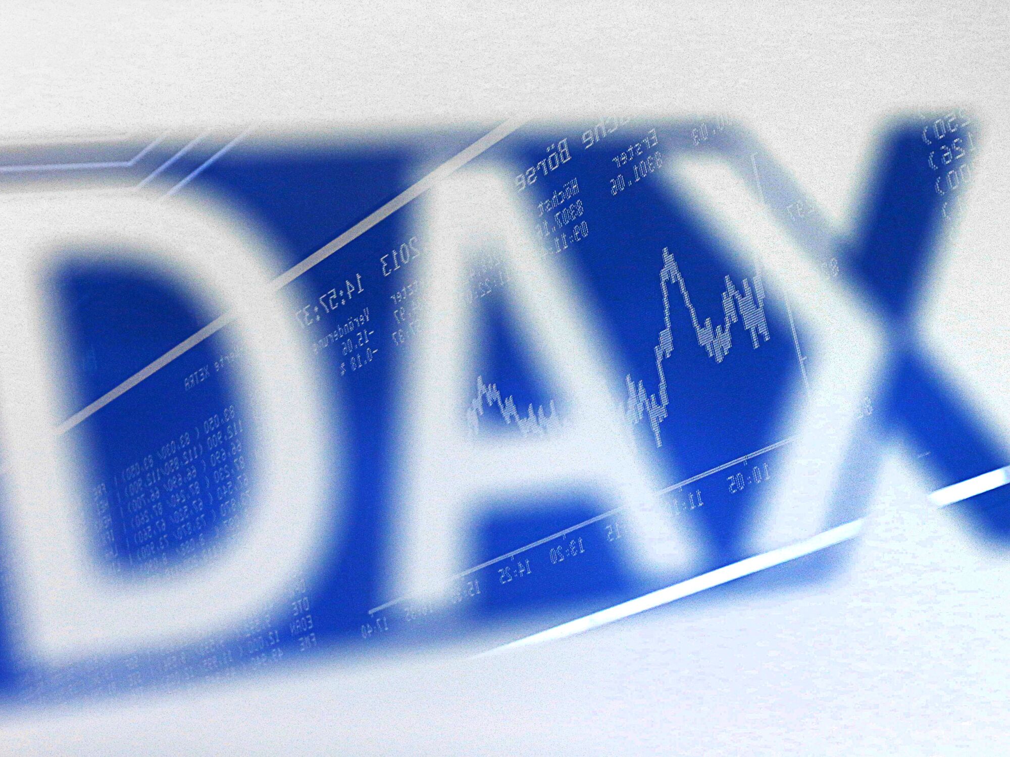 DAX Is Closing in on Record High Faster Than Its Euro-Area Peers