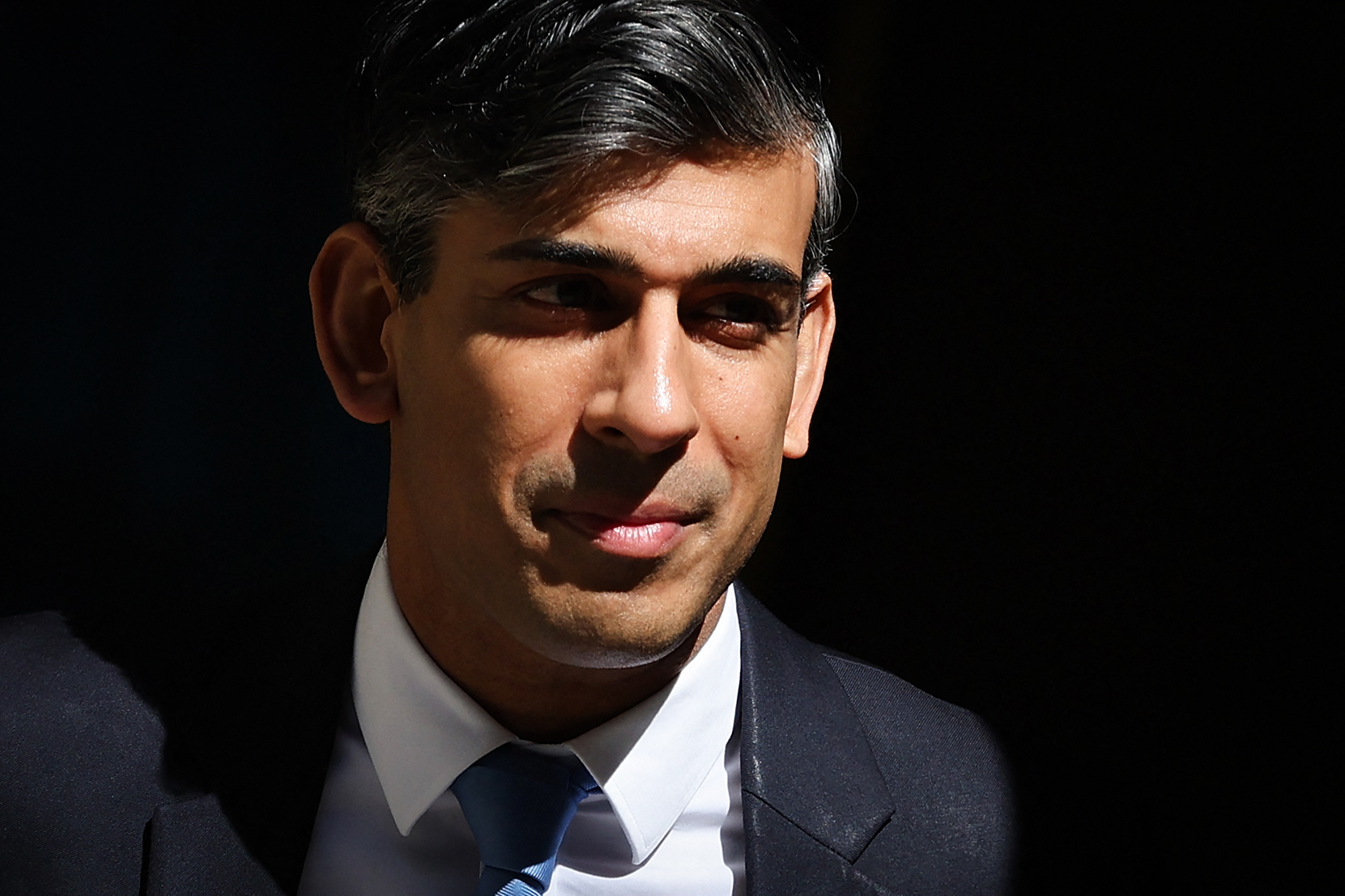 Woe Is Rishi Sunak, Leader of the Broken UK Conservative Party - Bloomberg